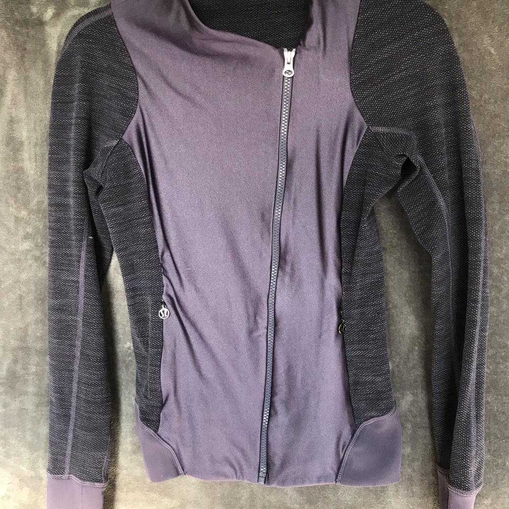 Dusty purple Lululemon jacket with side zip